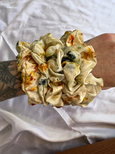 Load image into Gallery viewer, Petal Silk Scrunchie

